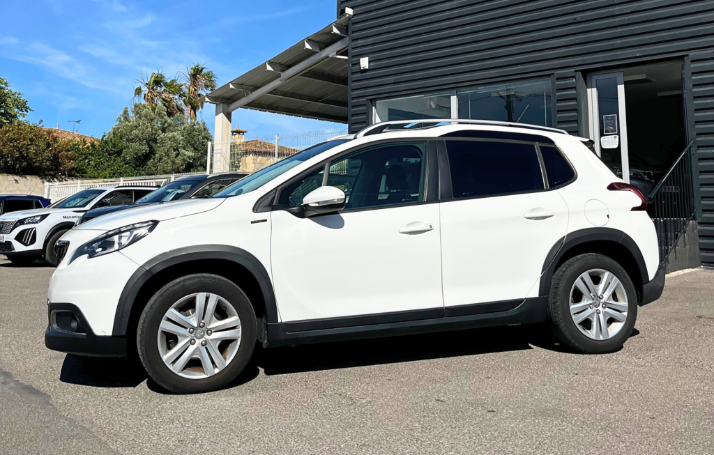 PEUGEOT 2008 PHASE 2 - 110 S&S SIGNATURE EAT6