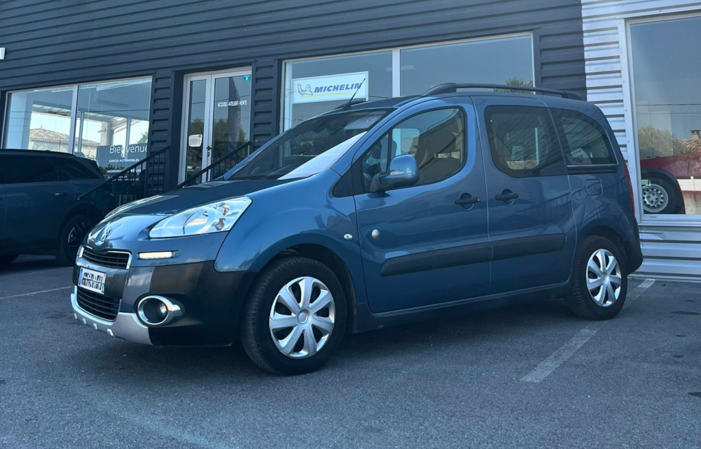 Peugeot Partner Tepee 1.6 BlueHDi 100 Outdoor de 2014 diesel à boîte manuelle, 178 500 km, équipé du GPS, Bluetooth, climatisation automatique et régulateur de vitesse, disponible chez Garcia Automobiles à Frontignan.